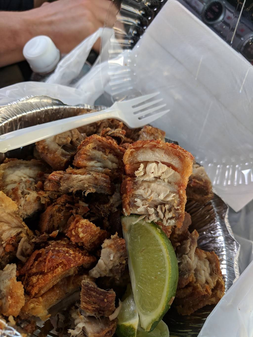 Elsa La Reina Del Chicharron | restaurant | 1 E 183rd St, Bronx, NY 10453, USA | 7182957383 OR +1 718-295-7383