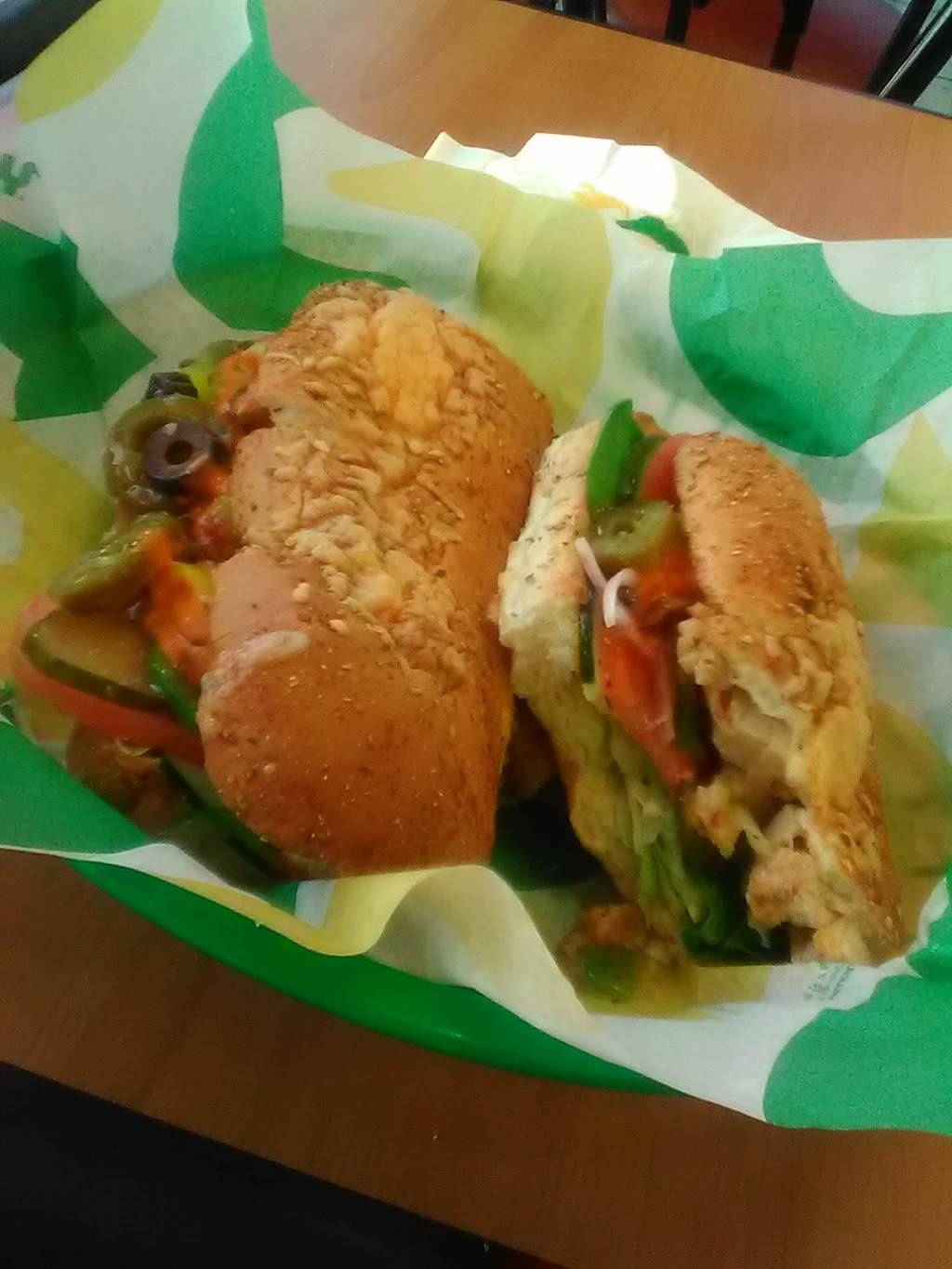 Subway | meal takeaway | 101 E 7th Ave, Augusta, KS 67010, USA | 3167759154 OR +1 316-775-9154