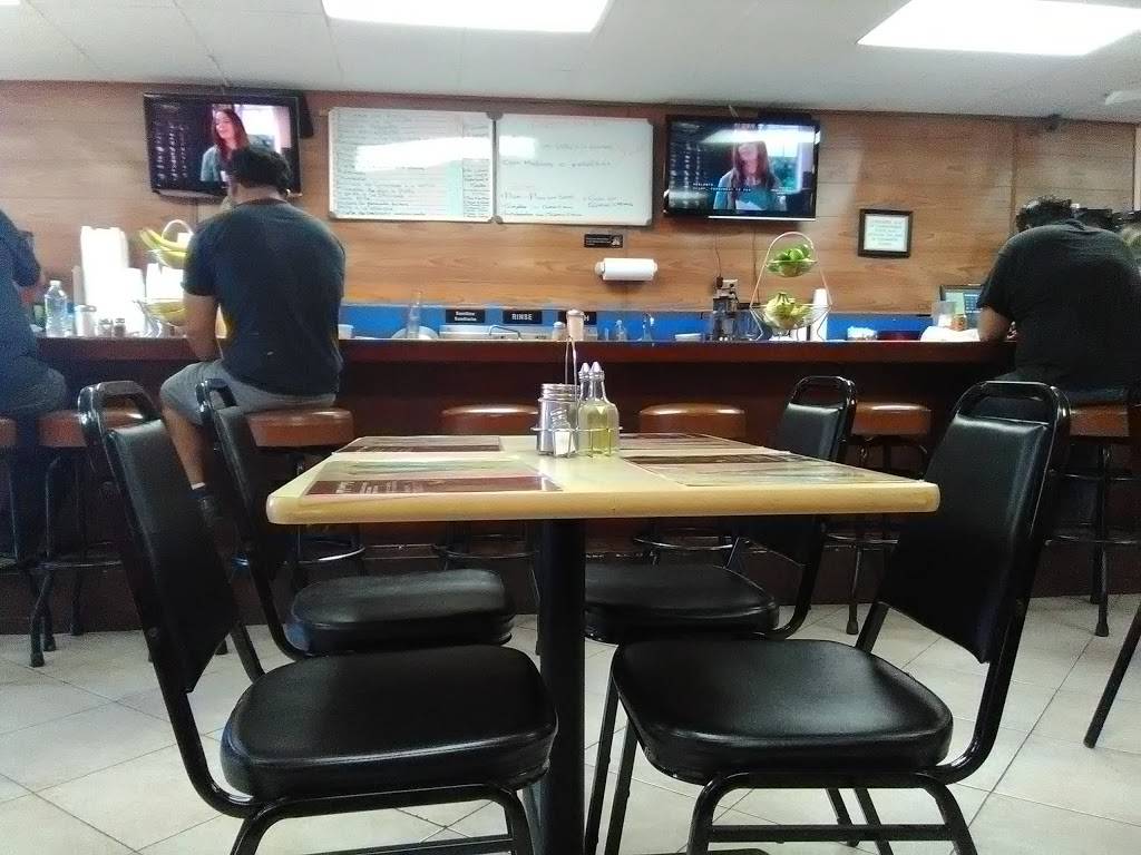 La Caridad Del Doral | restaurant | 8275 NW 56th St #4028, Doral, FL 33166, USA | 3055913343 OR +1 305-591-3343