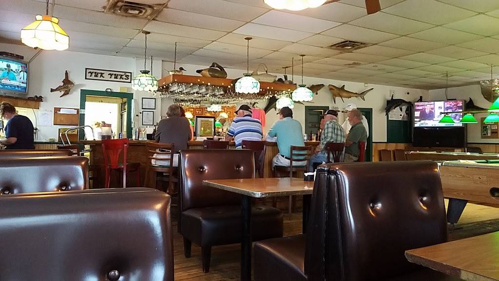 Yuk Yuk & Joes | restaurant | 15617 Courthouse Rd, Eastville, VA 23347, USA | 7576787870 OR +1 757-678-7870