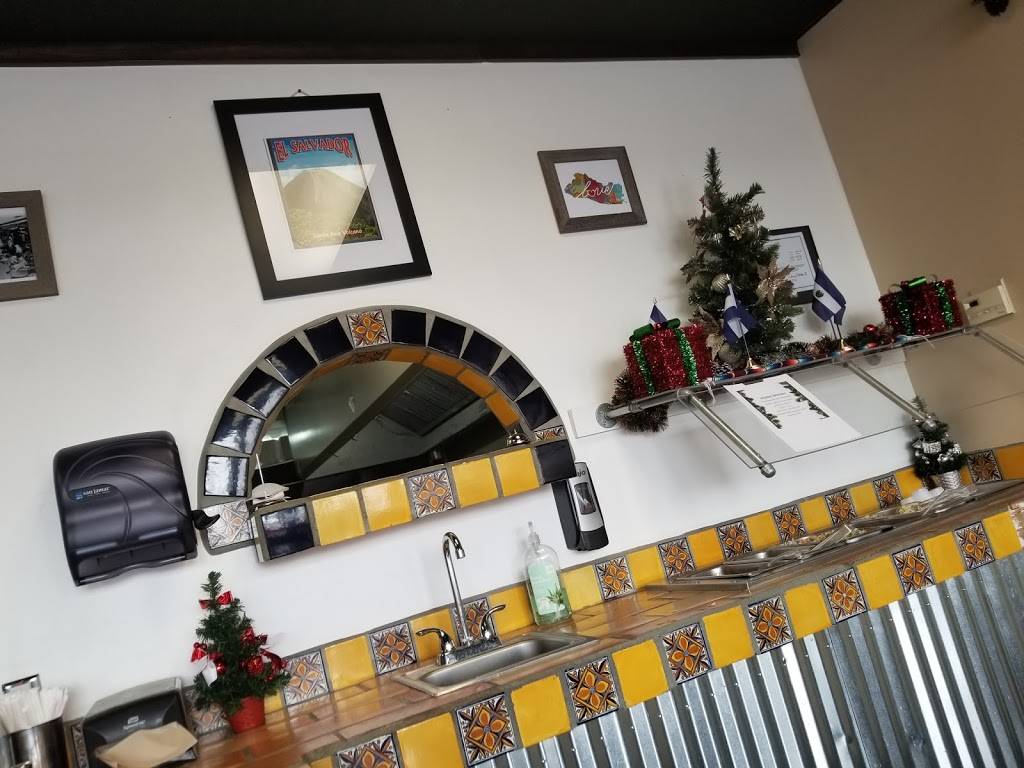 Selenas Salvadorian Restaurant | restaurant | 2513 N Campbell Ave, Tucson, AZ 85719, USA | 5202784090 OR +1 520-278-4090