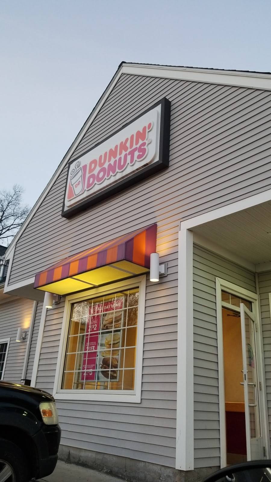 Dunkin | cafe | 105 Meriden Rd, Waterbury, CT 06705, USA | 2037578089 OR +1 203-757-8089