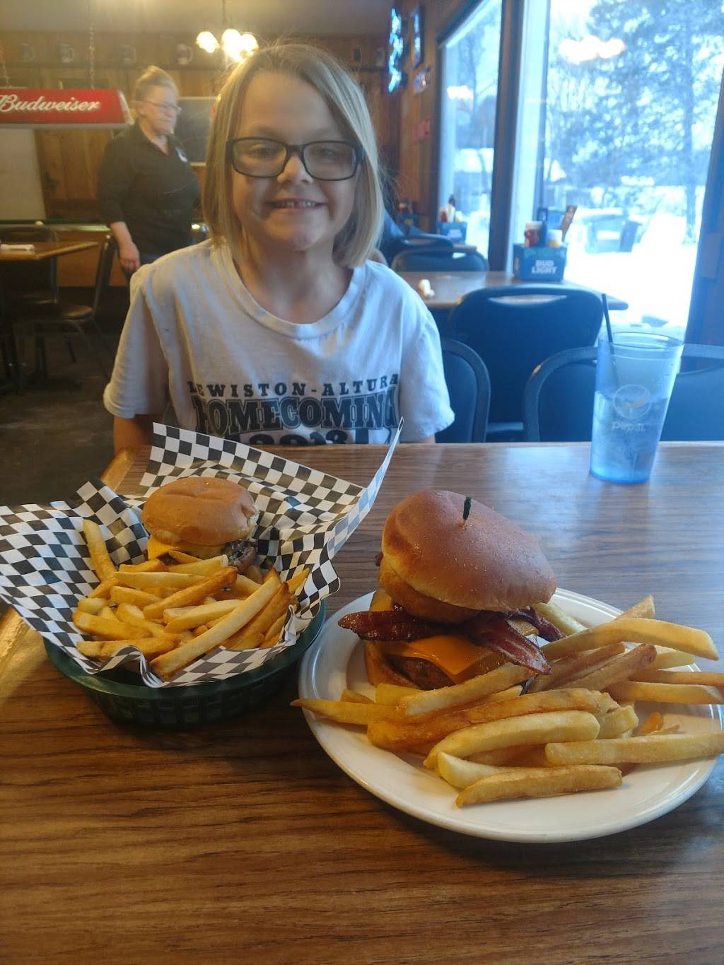 Elba House | restaurant | 1185 S Main St, Minneiska, MN 55910, USA | 5079327000 OR +1 507-932-7000