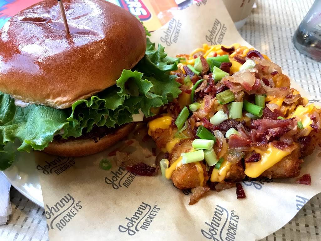 Johnny Rockets | restaurant | 5300 S Howell Ave, Milwaukee, WI 53207, USA | 4147475252 OR +1 414-747-5252