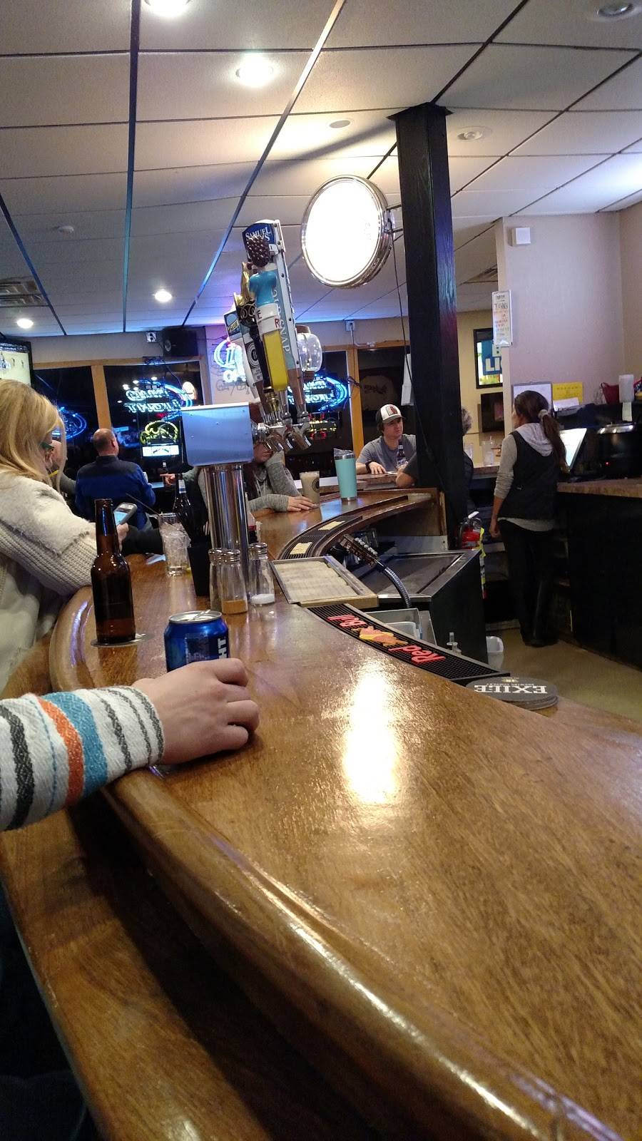 Leftis Neighborhood Bar & Grill | restaurant | 2001 2nd Ave N, Fort Dodge, IA 50501, USA | 5155765338 OR +1 515-576-5338