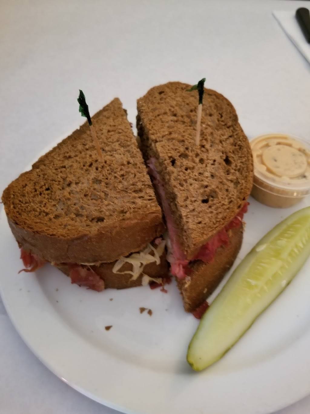 Big Jims Roadhouse | restaurant | 10 Cecil-Henderson Rd, Hendersonville, PA 15339, USA | 7247454774 OR +1 724-745-4774