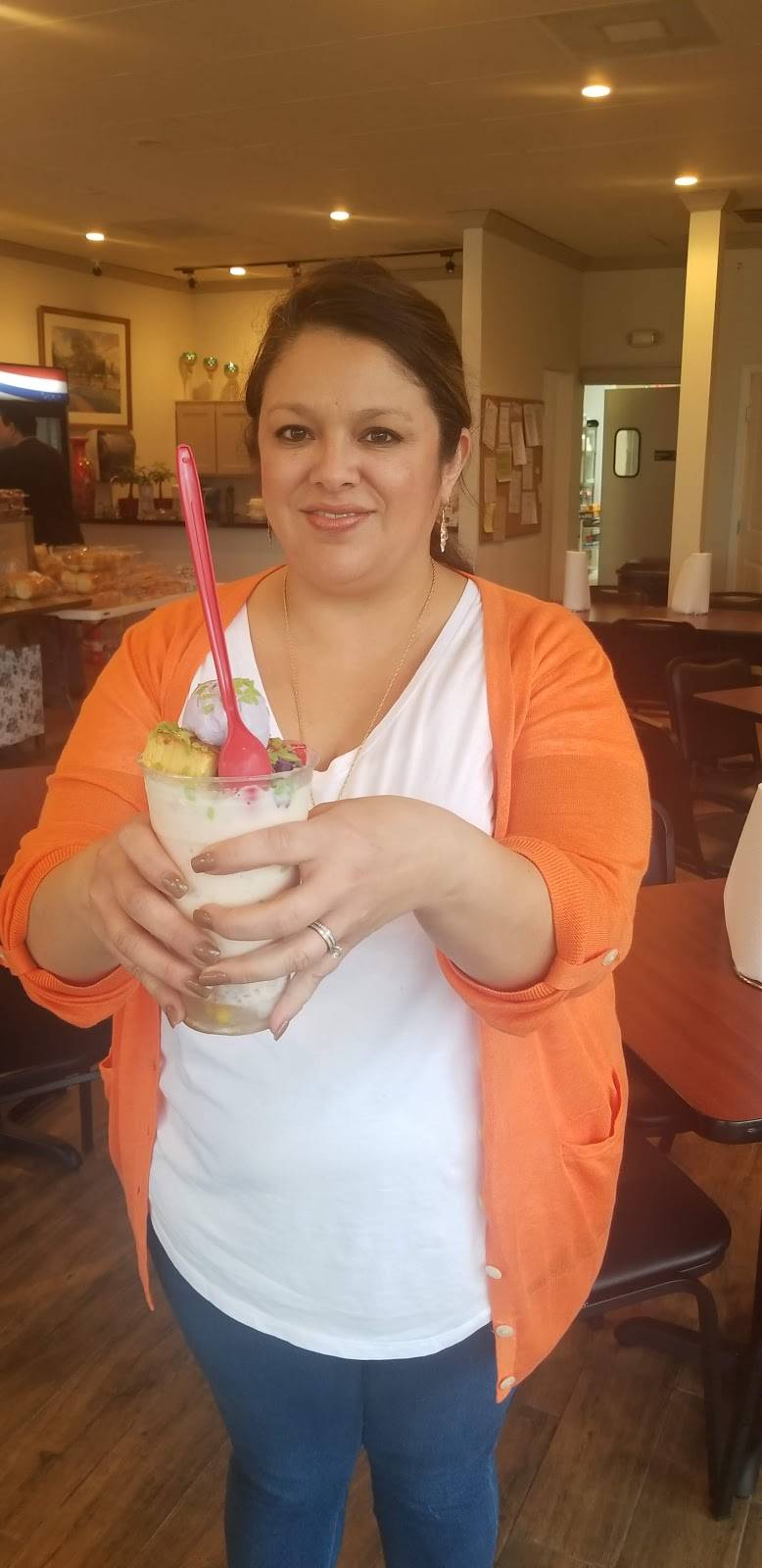 Eat and Out | restaurant | 20680 Westheimer Pkwy #10, Katy, TX 77450, USA | 2817178626 OR +1 281-717-8626