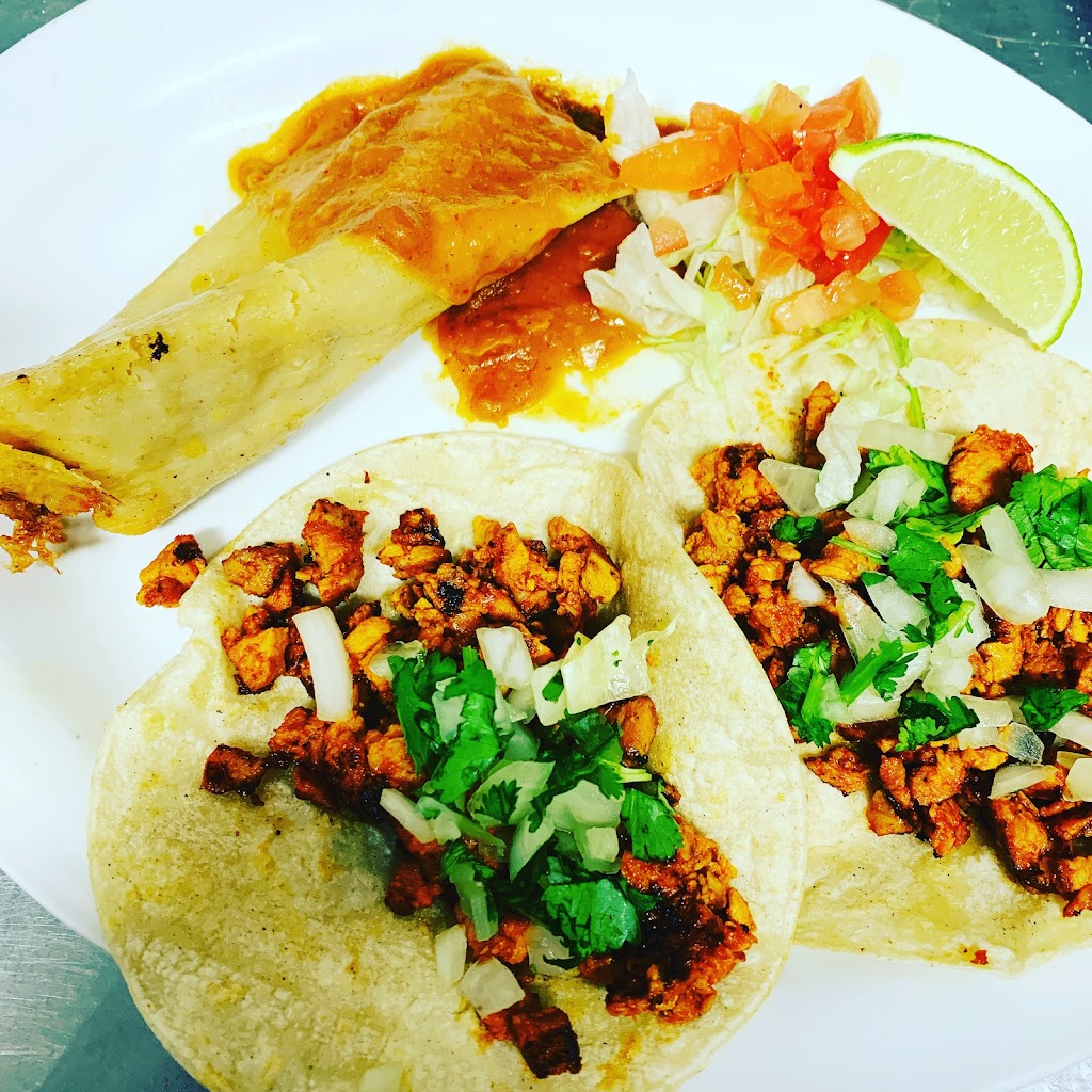 Benny’s At Earl’s Castle | restaurant | 491 Long Ave, Bullhead City, AZ 86429, USA | 9287541118 OR +1 928-754-1118