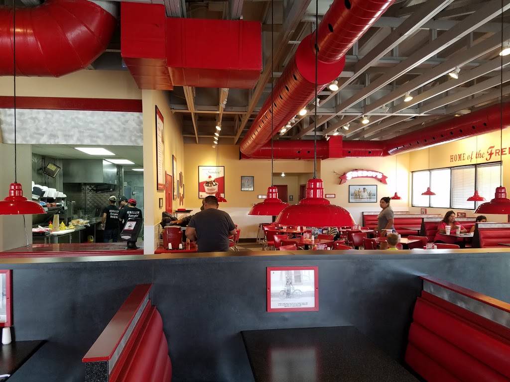 Freddys Frozen Custard & Steakburgers | restaurant | 841 TX-337 Loop, New Braunfels, TX 78130, USA | 8306272626 OR +1 830-627-2626