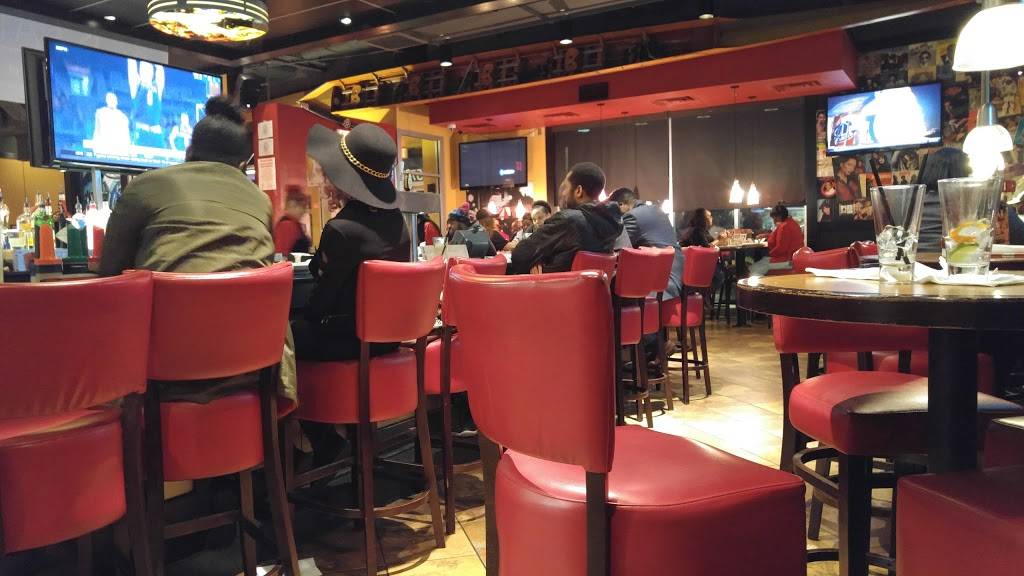 TGI Fridays | restaurant | 5740 Silver Hill Rd, Forestville, MD 20747, USA | 3014205520 OR +1 301-420-5520