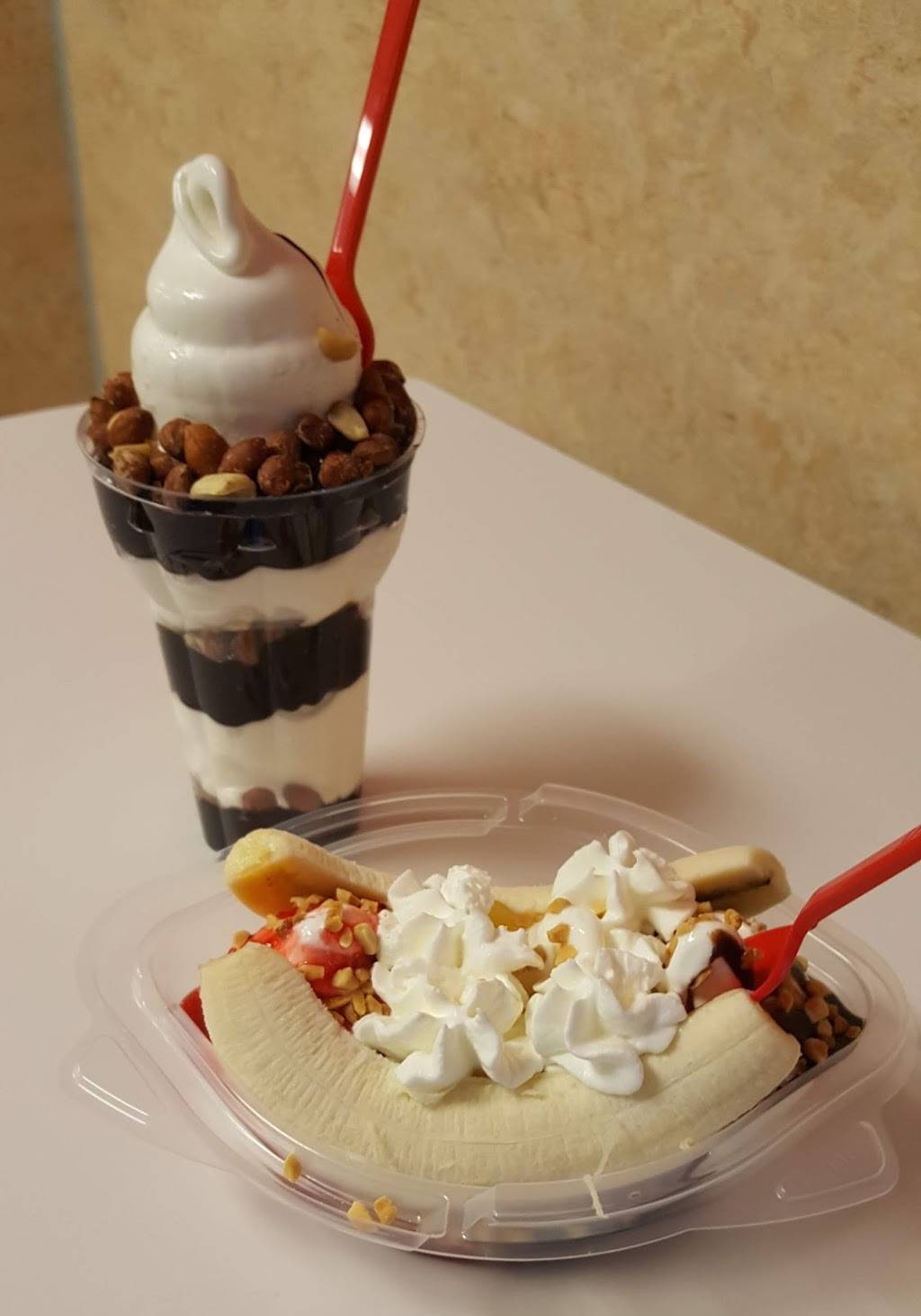 Dairy Queen | restaurant | 5636 W Irving Pk Rd, Chicago, IL 60634, USA | 7732826155 OR +1 773-282-6155