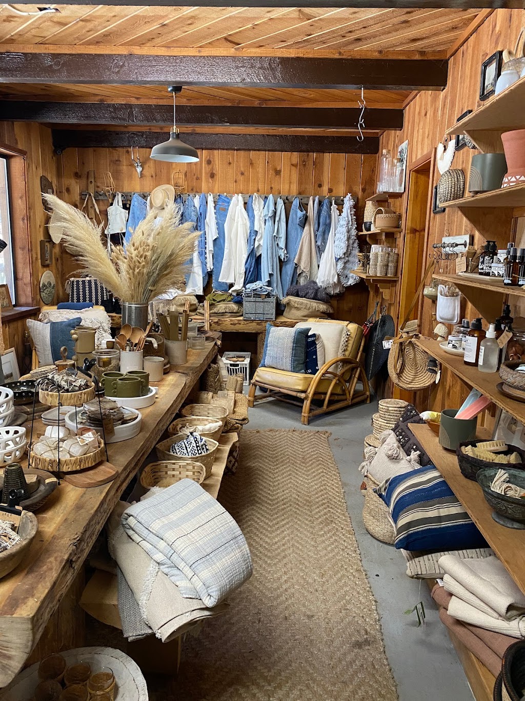 Ponderosa Lodge | restaurant | 56692 Aspen Dr, Springville, CA 93265, USA | 5595422579 OR +1 559-542-2579