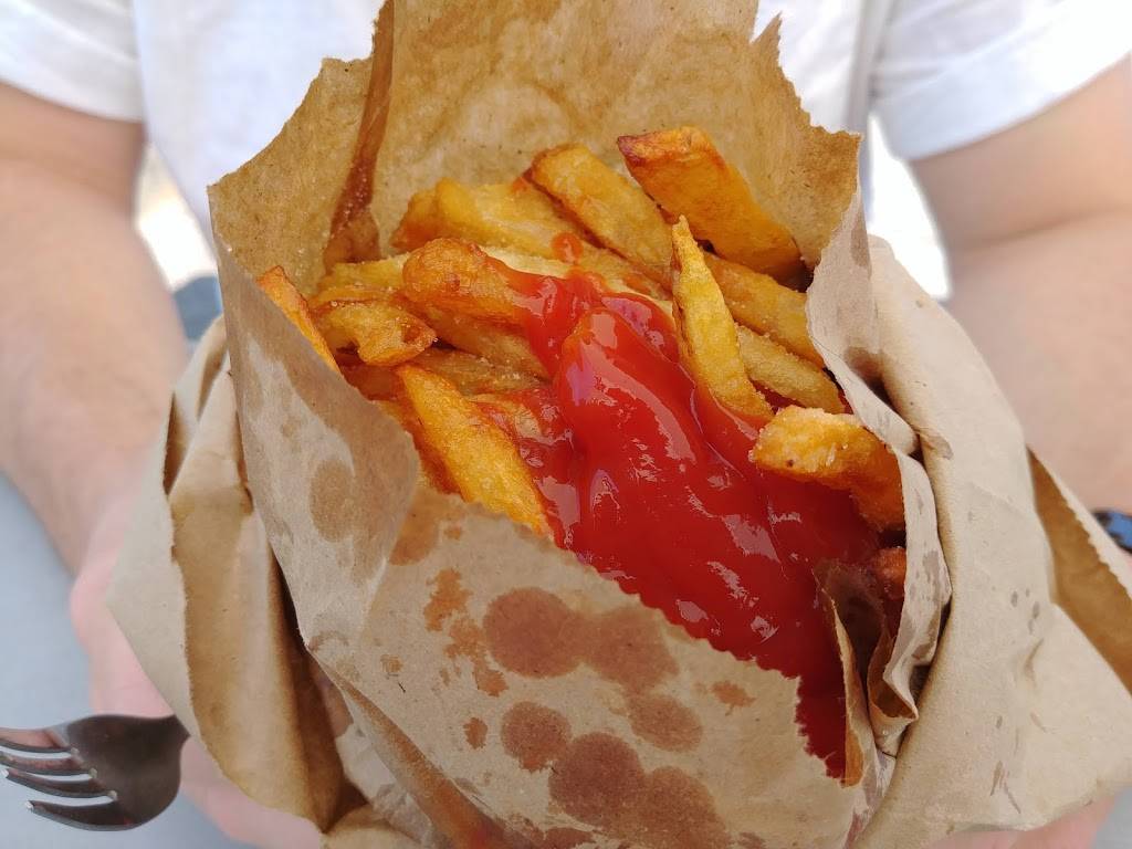 Crispy Chips | meal takeaway | 1820 Merivale Rd, Nepean, ON K2G 1E6, Canada | 6136144537 OR +1 613-614-4537