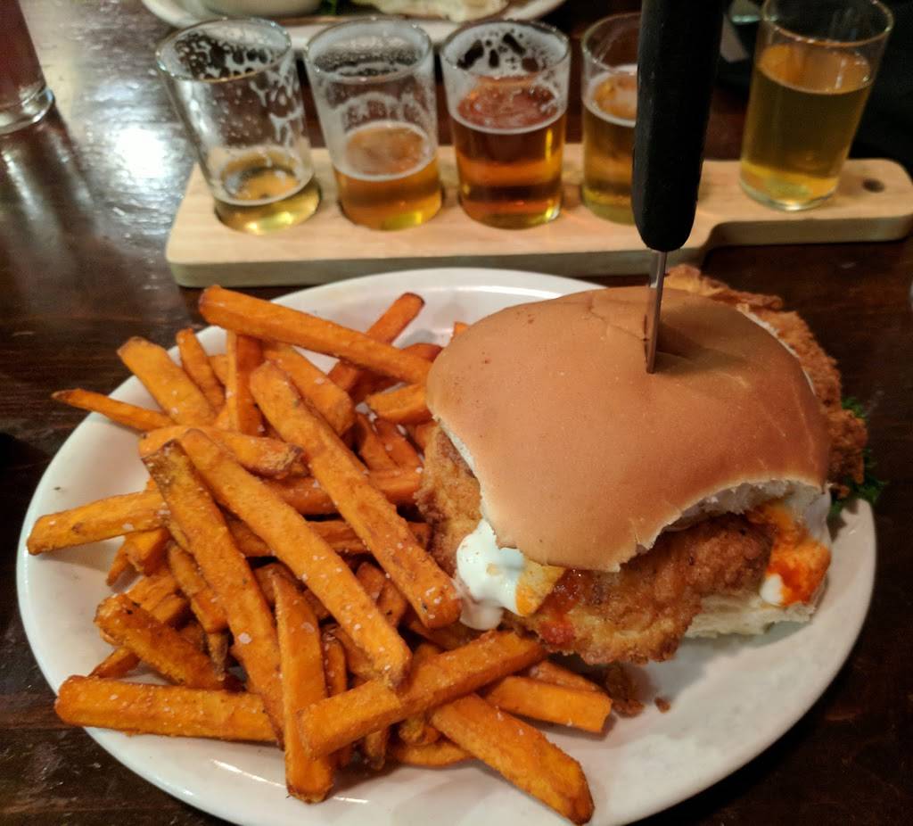 Double Horn Brewing Company | restaurant | 208 Ave H, Marble Falls, TX 78654, USA | 8306935165 OR +1 830-693-5165