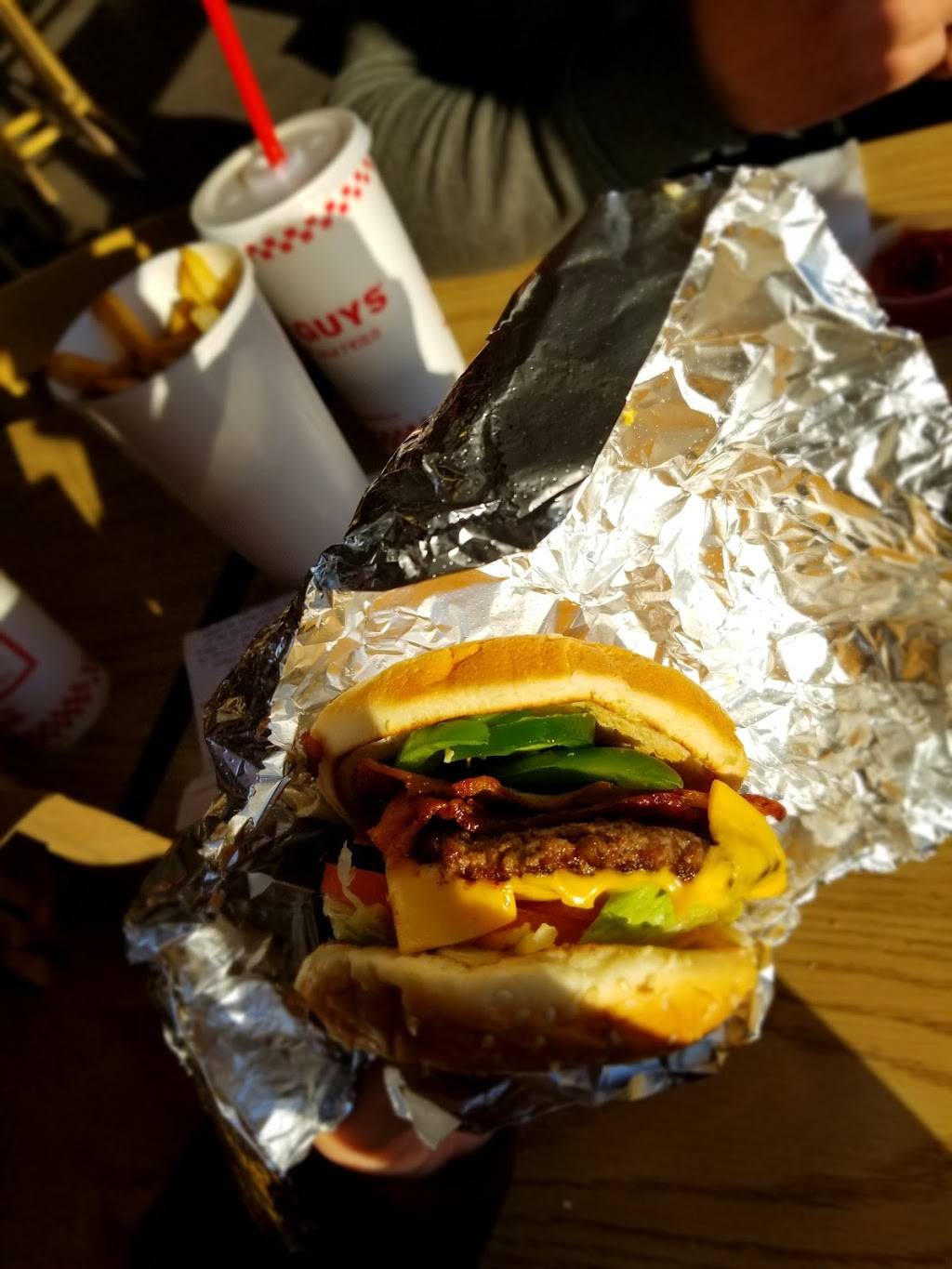 Five Guys | meal takeaway | 17100 Southcenter Pkwy, Tukwila, WA 98188, USA | 4252210081 OR +1 425-221-0081