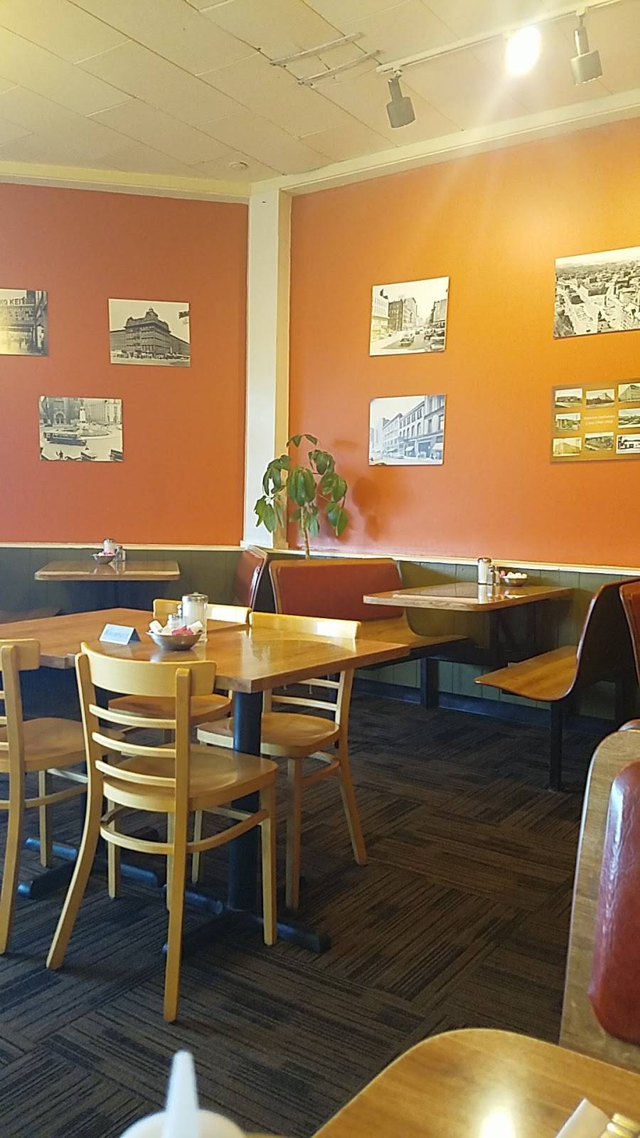 Dees Diner | restaurant | 1900 Brewerton Rd # 4, Mattydale, NY 13211, USA | 3154549961 OR +1 315-454-9961