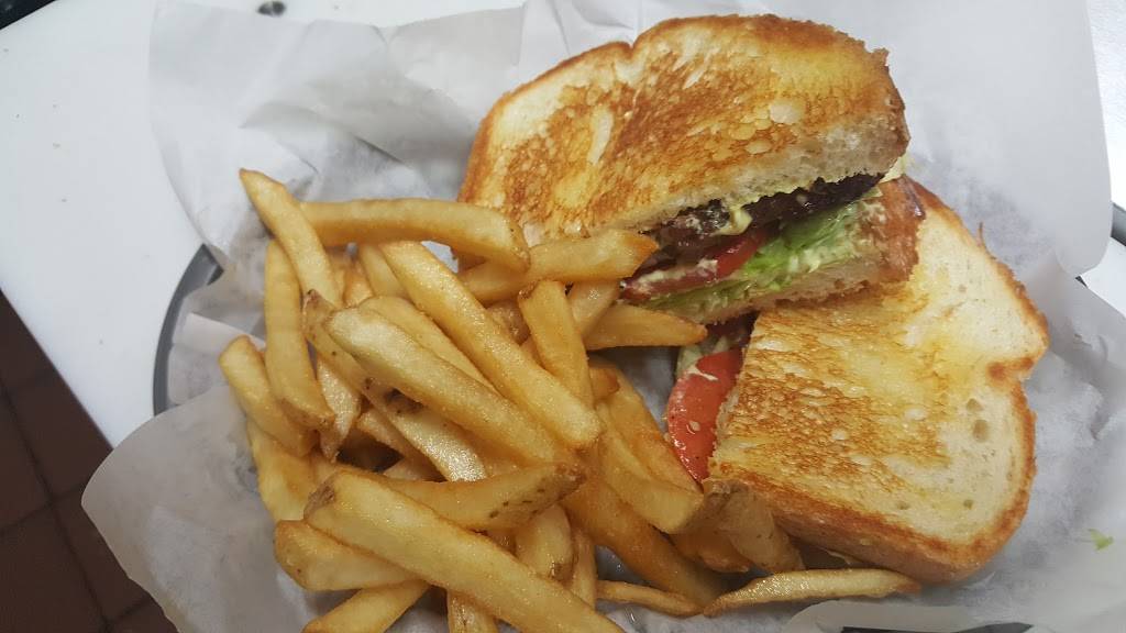 Joeys West | restaurant | 9825 Kraut Rd, Franksville, WI 53126, USA | 2624560105 OR +1 262-456-0105