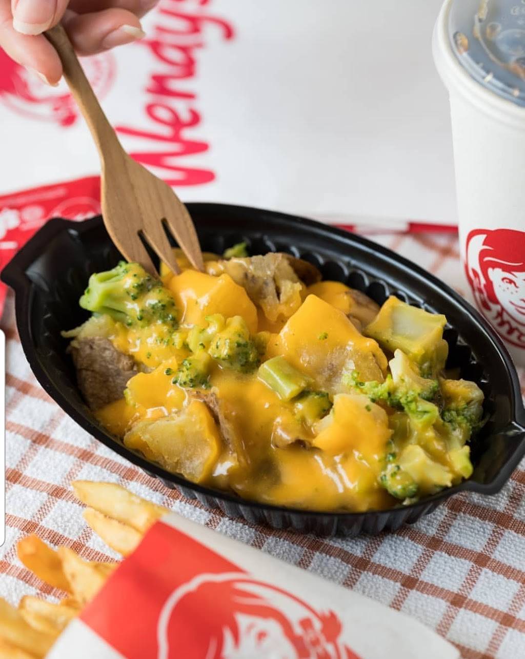 Wendys | restaurant | 221 Crossings Pl, Antioch, TN 37013, USA | 6157310725 OR +1 615-731-0725