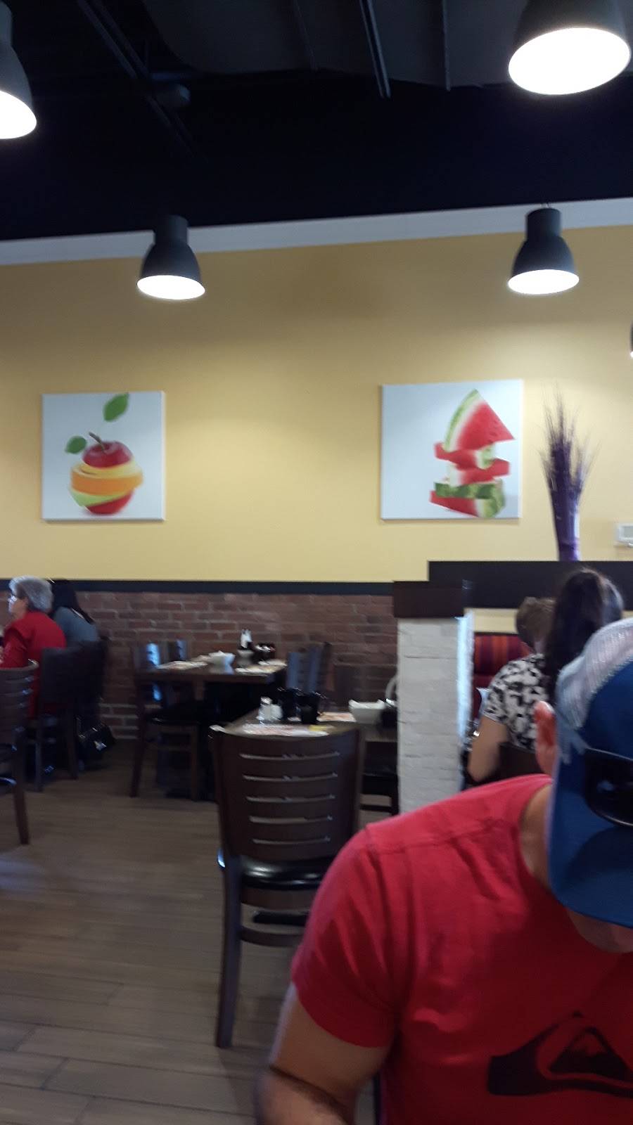 Tutti Frutti déjeuner et diner | restaurant | 1625 Rue Trudel, Shawinigan, QC G9N 8K8, Canada | 8197313446 OR +1 819-731-3446