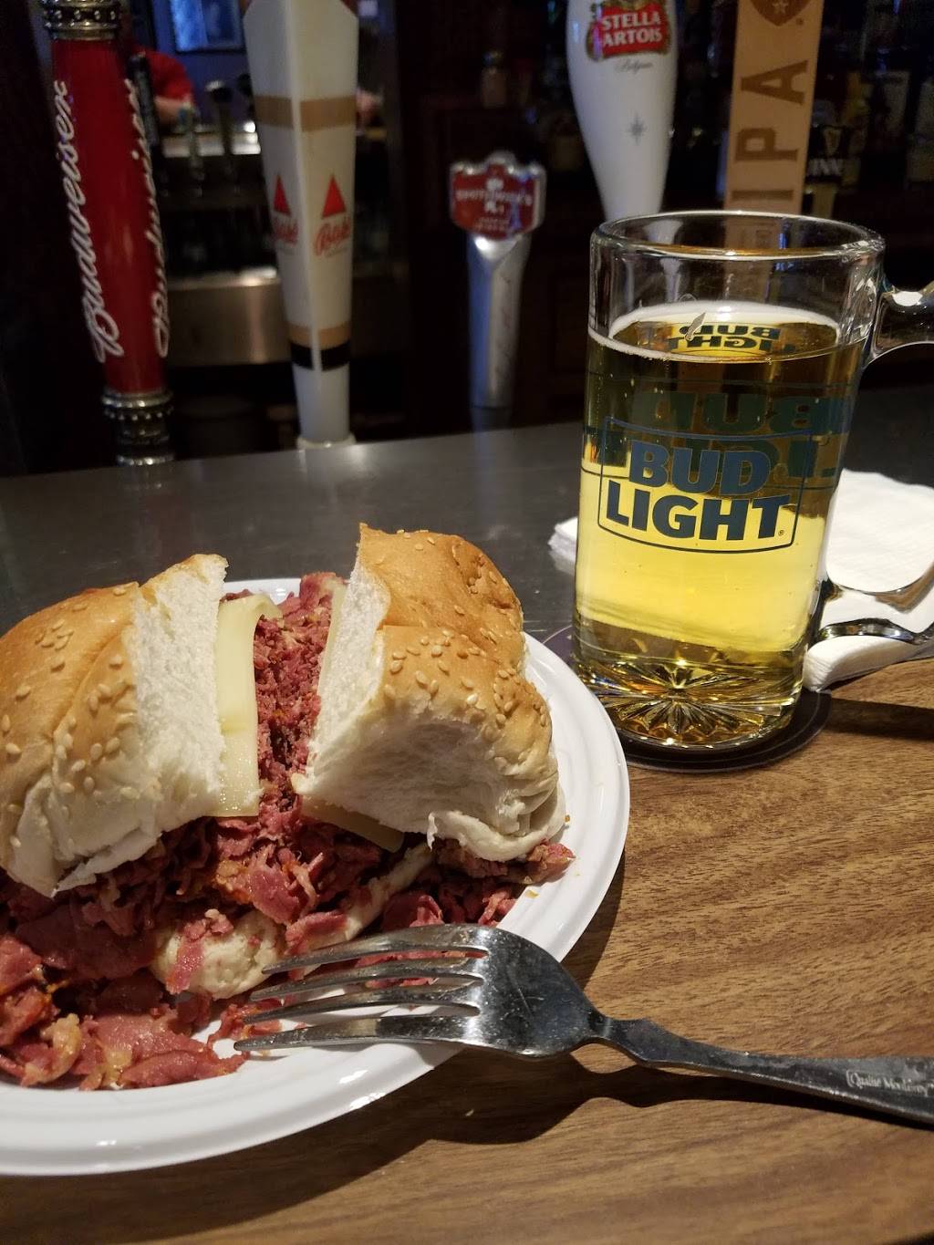 The Eire Pub | restaurant | 795 Adams St, Dorchester Center, MA 02124, USA | 6174360088 OR +1 617-436-0088