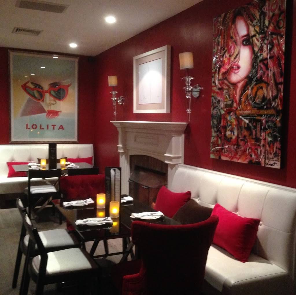 Chalet | restaurant | 1 Railroad Ave, Roslyn, NY 11576, USA | 5166217975 OR +1 516-621-7975