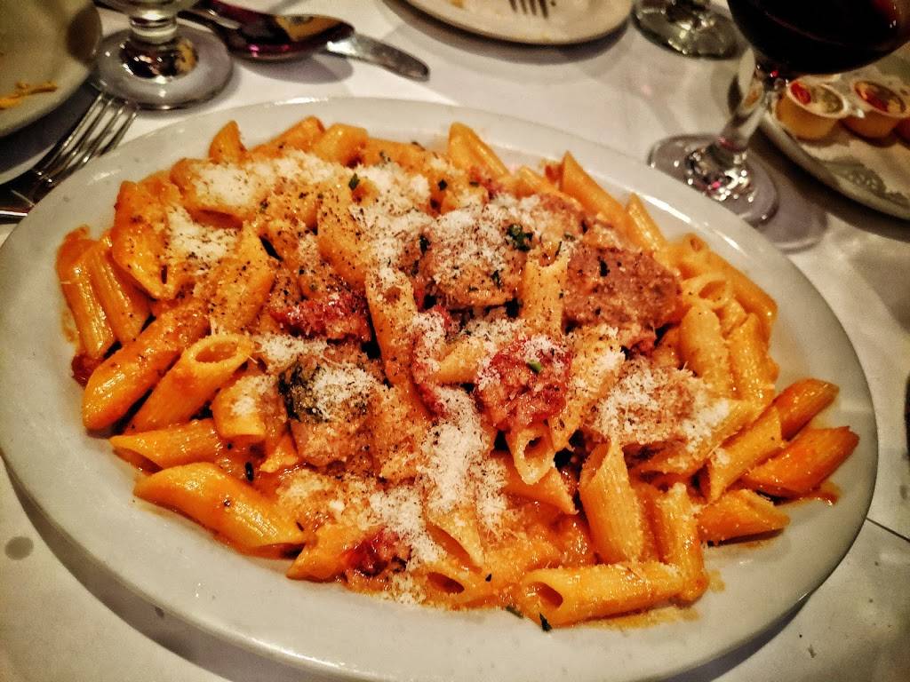 Trattoria Leonardo | restaurant | 4740 Dundas St W, Etobicoke, ON M9A 1A9, Canada | 6474902282 OR +1 647-490-2282