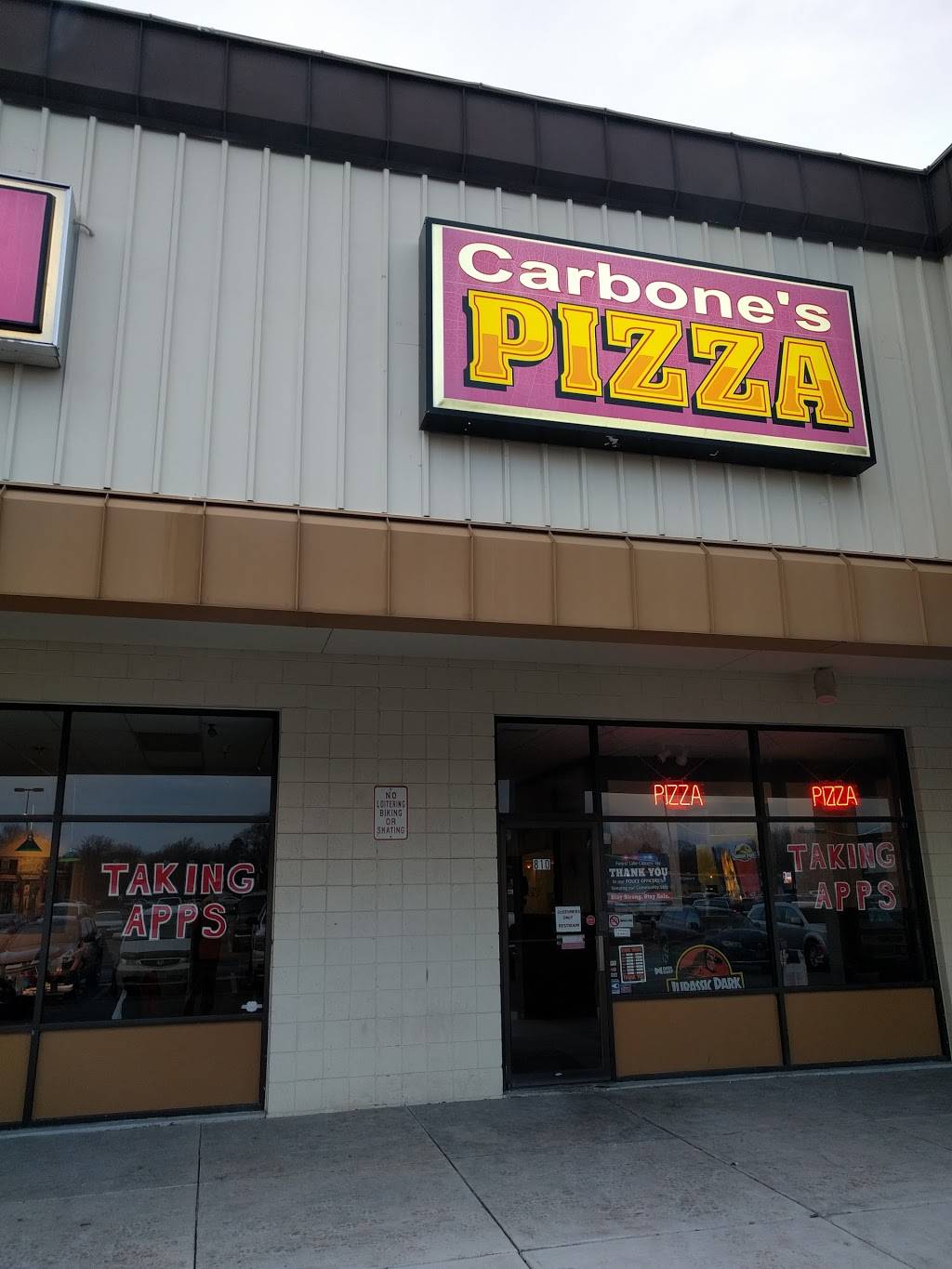 Carbones Pizzeria | meal delivery | 810 Lake St S, Forest Lake, MN 55025, USA | 6514647570 OR +1 651-464-7570