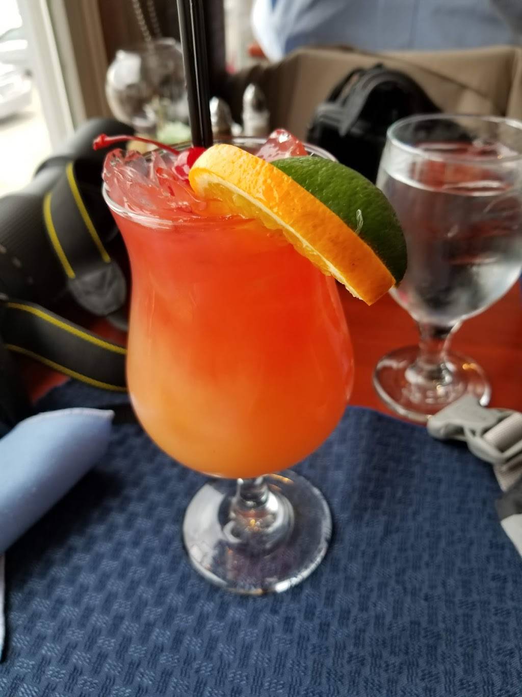 Tugboat Restaurant | restaurant | 82 Commercial St, Boothbay Harbor, ME 04538, USA | 2076334434 OR +1 207-633-4434