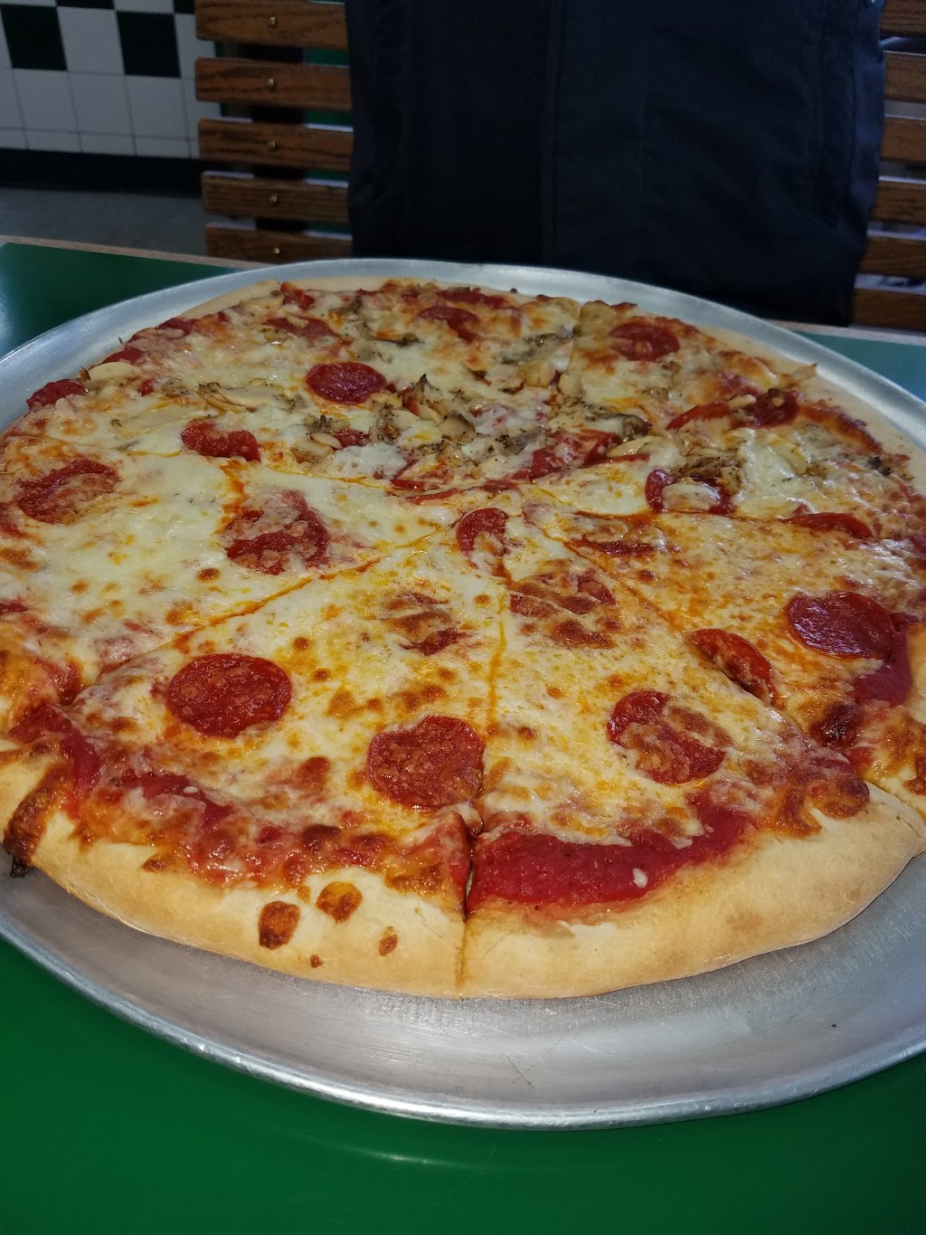 Mamma Lucia Italian Eatery | restaurant | 3240 Greenmount Ave, Baltimore, MD 21218, USA | 4108891033 OR +1 410-889-1033