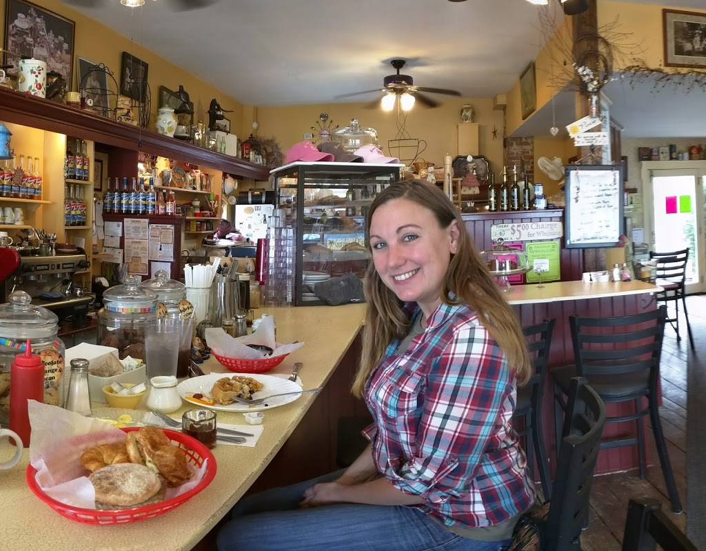 Mama Ds Cafe Mercantile | restaurant | 50 Union St, Boothbay Harbor, ME 04538, USA | 2076333464 OR +1 207-633-3464