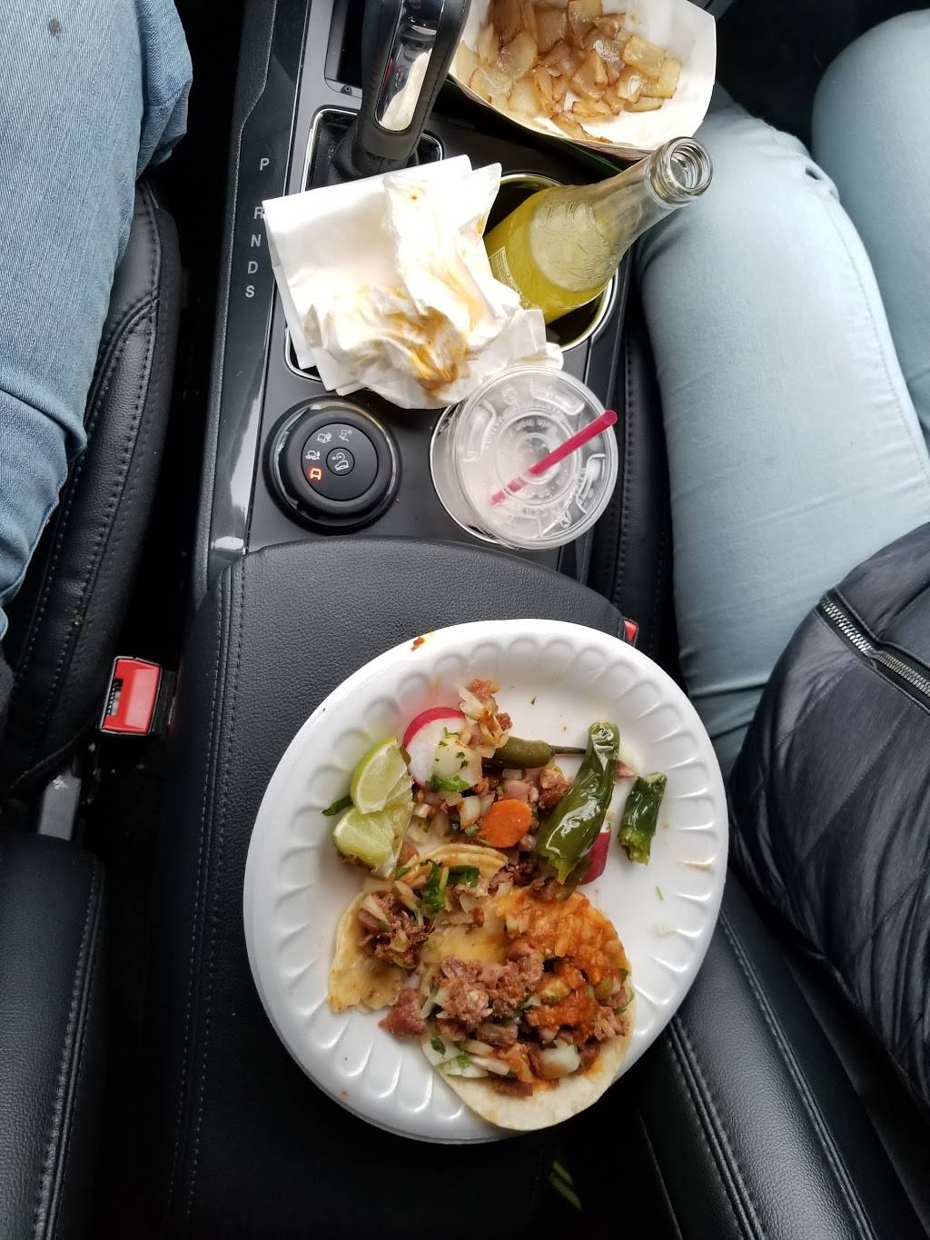 Taqueria La Fondita | restaurant | 3739 Tacoma Ave S, Tacoma, WA 98418, USA | 2534722577 OR +1 253-472-2577