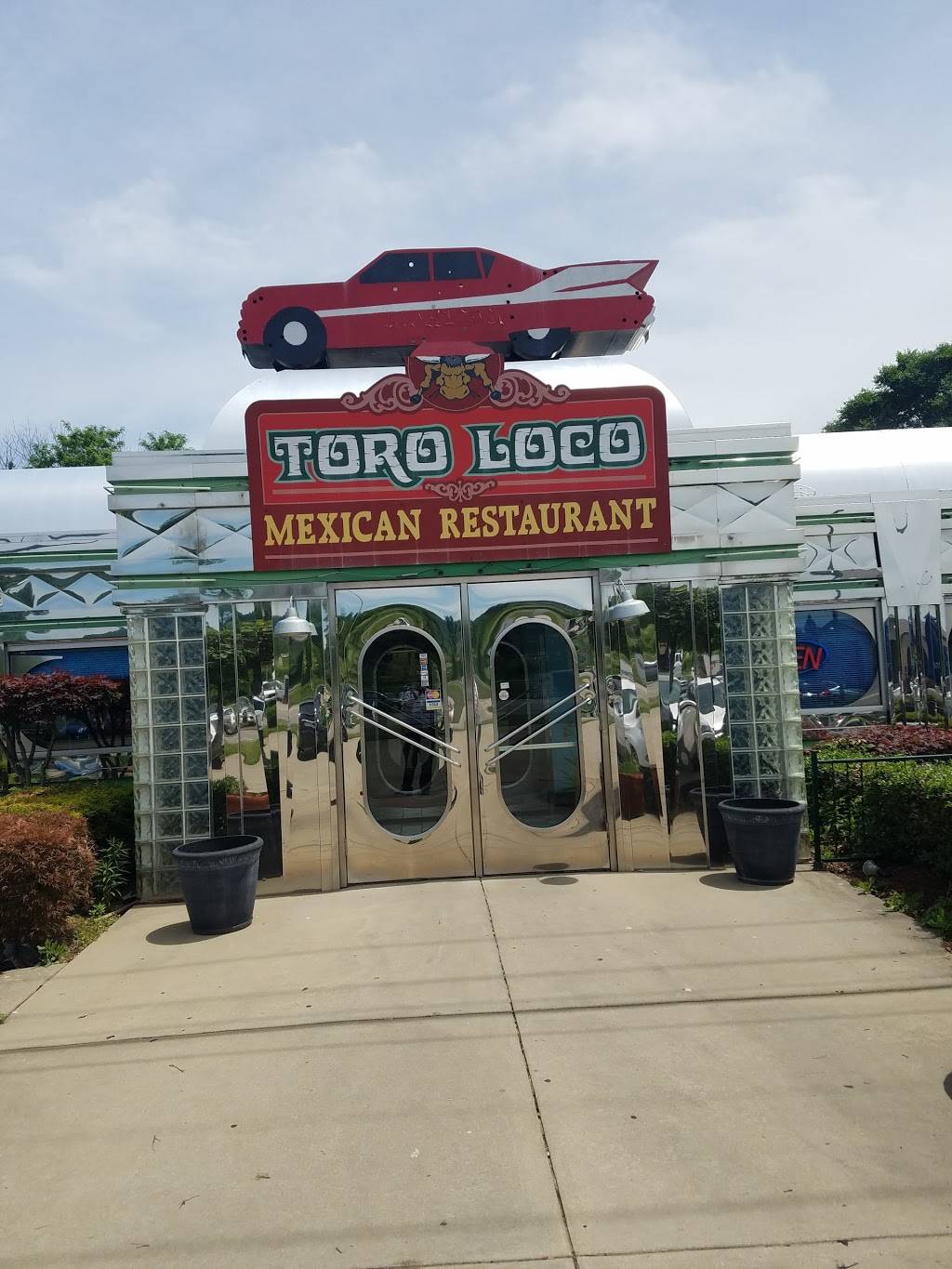Toro Loco | restaurant | 1916, 8630 Ohio River Rd, Wheelersburg, OH 45694, USA | 7405744111 OR +1 740-574-4111