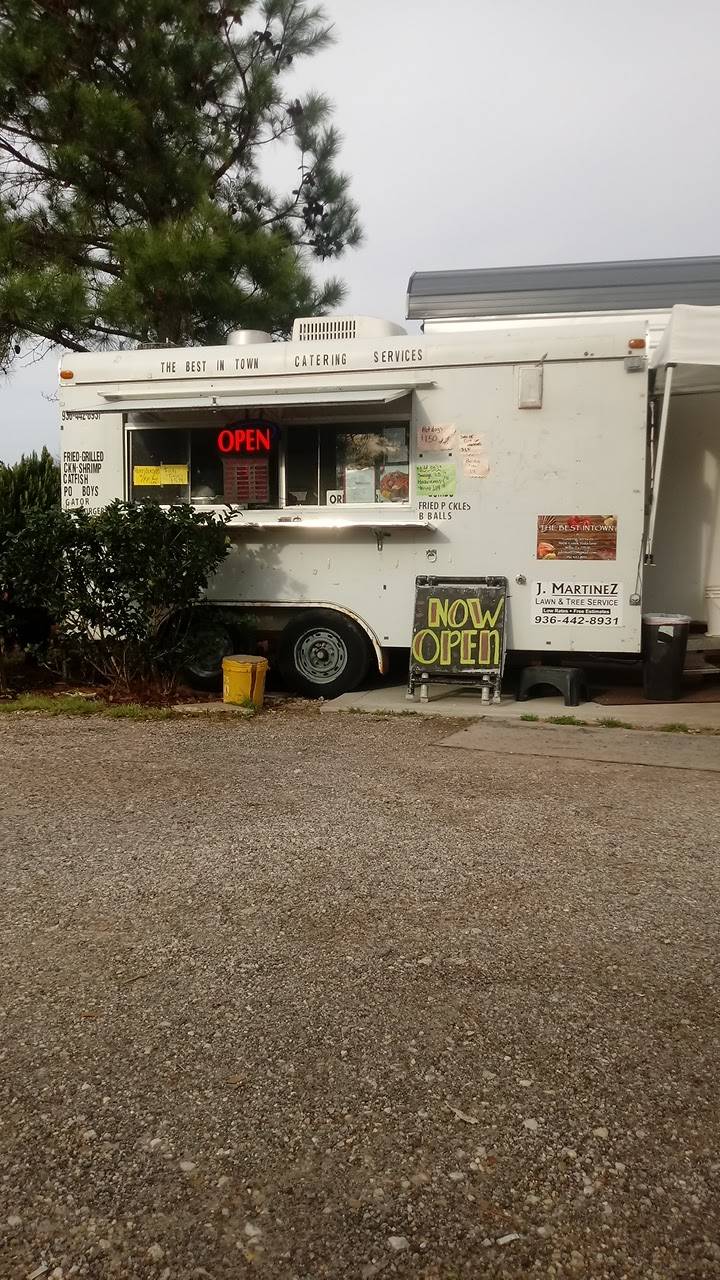 The Best In Town | restaurant | 9606 Creek Vista Ln, Willis, TX 77378, USA | 9364428931 OR +1 936-442-8931