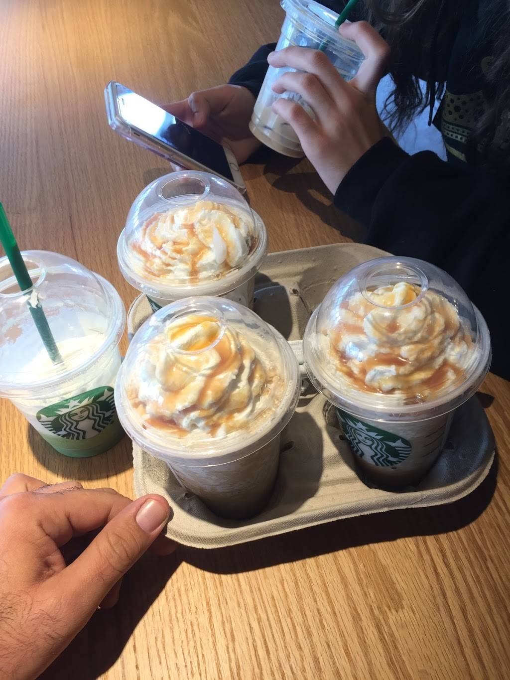 Starbucks | cafe | 13641 Sherman Way, Valley Glen, CA 91405, USA | 8187860969 OR +1 818-786-0969