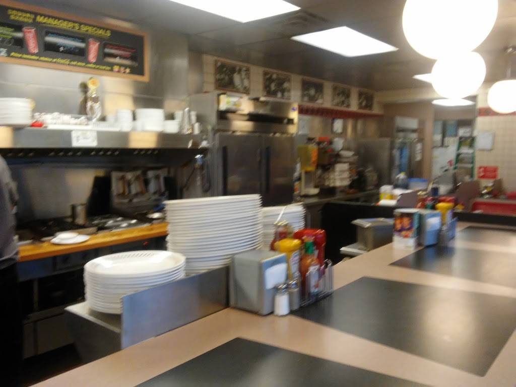 Waffle House | meal takeaway | 2208 Center Point Pkwy, Center Point, AL 35215, USA | 2058542248 OR +1 205-854-2248