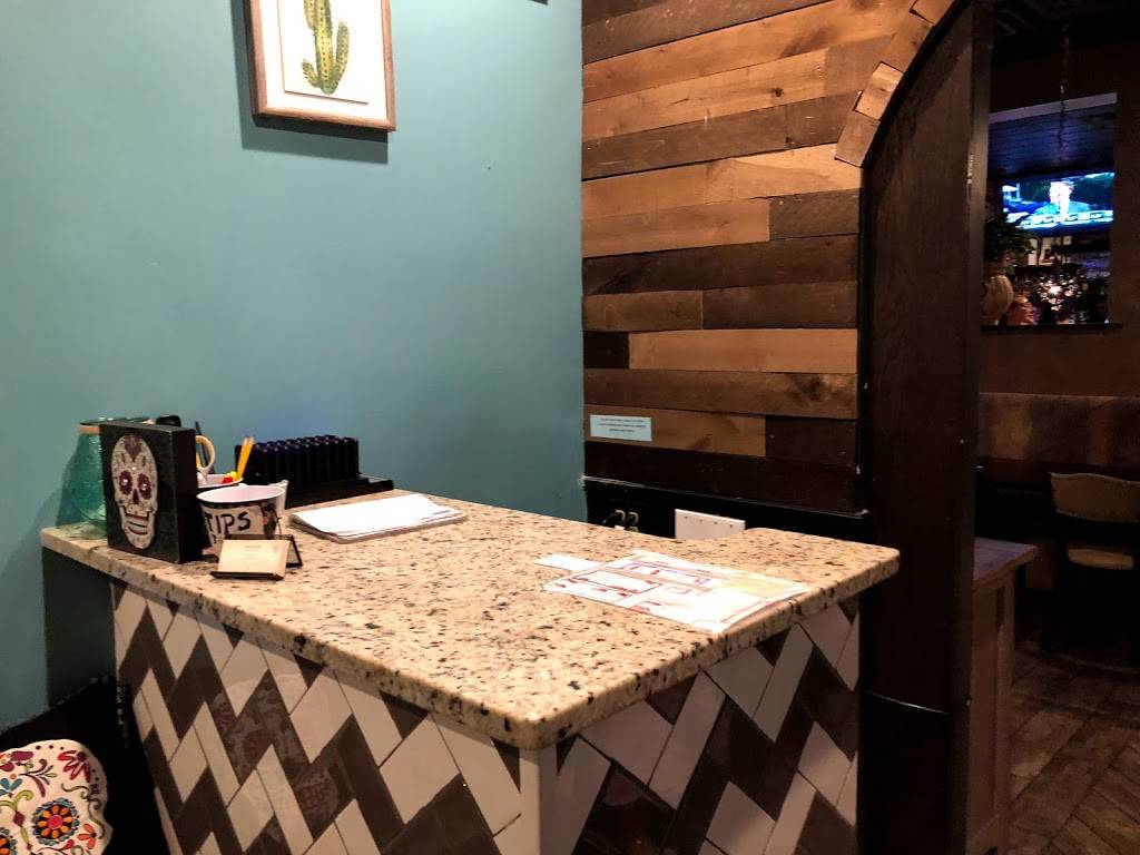 Tequilas Mexican Cantina | restaurant | 979 Main St, Wakefield, MA 01880, USA | 7815873500 OR +1 781-587-3500