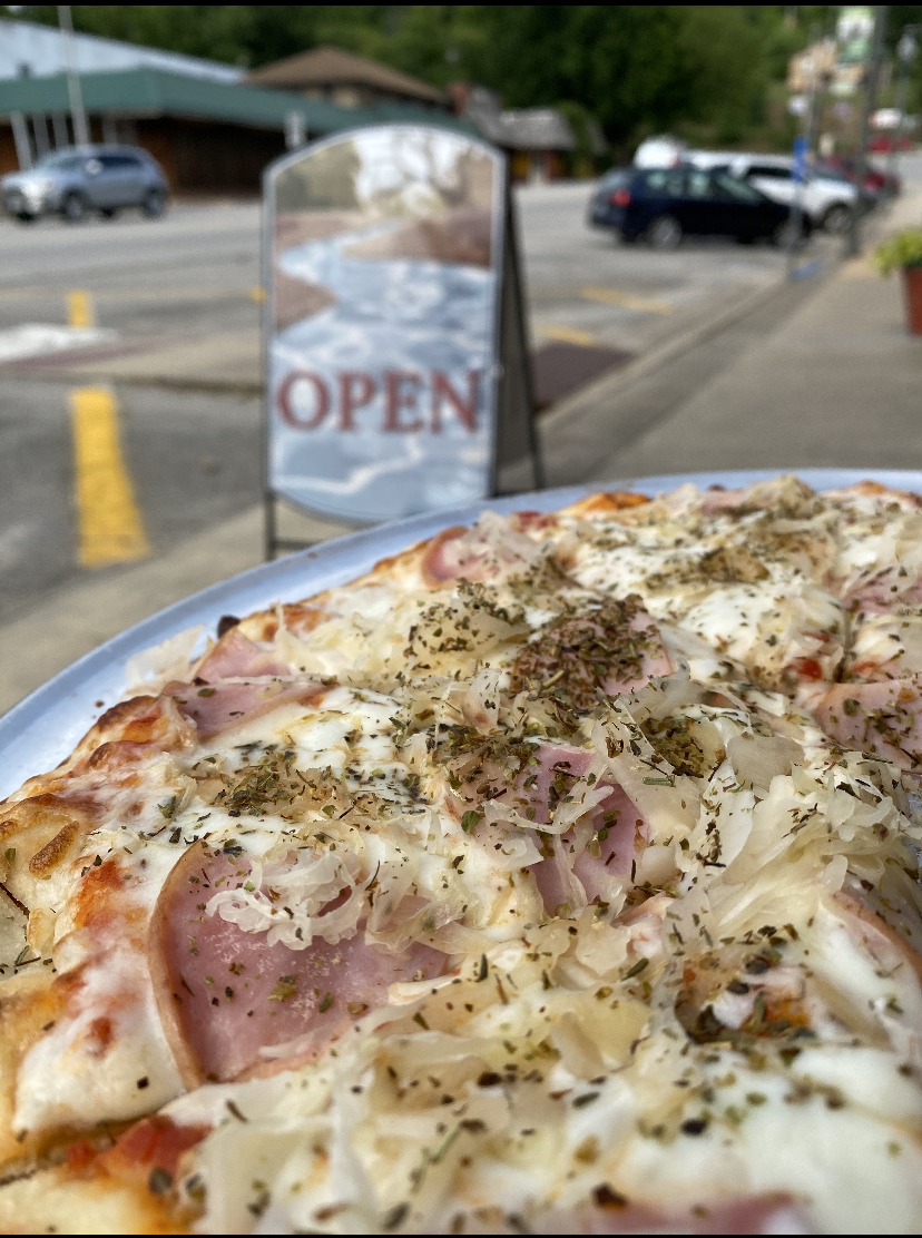 Piney River Taproom | restaurant | 326 U.S. Rte 66 E, Waynesville, MO 65583, USA | 5734332739 OR +1 573-433-2739