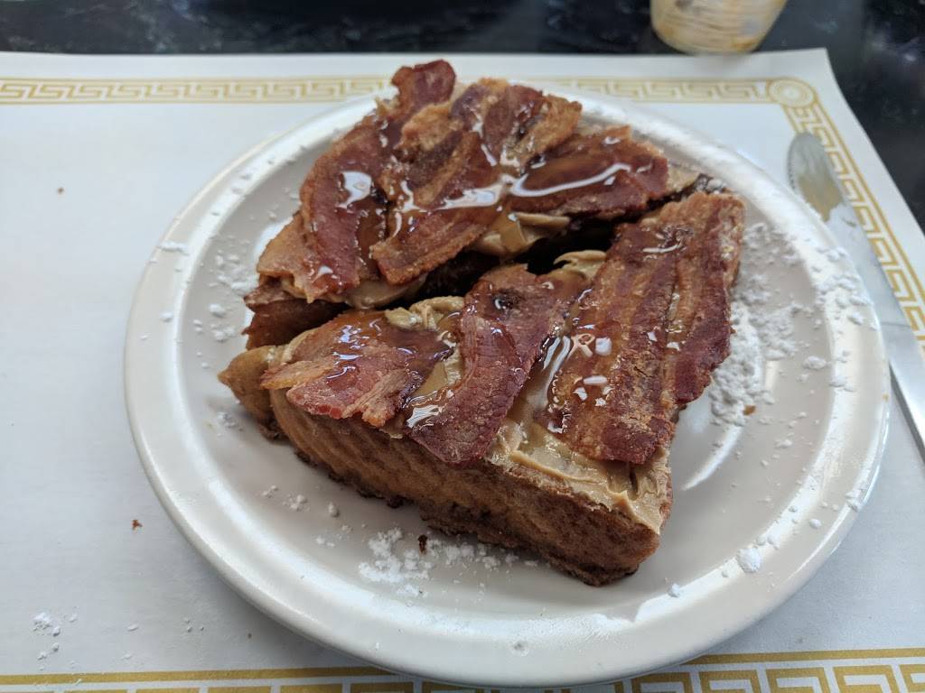 Noahs Deli | restaurant | 3439, 14500 Michigan Ave, Dearborn, MI 48126, USA | 3135828361 OR +1 313-582-8361