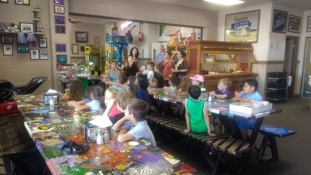 Wongs Chinese Deli | restaurant | 2243 Jackson Ave, Escalon, CA 95320, USA | 2098382722 OR +1 209-838-2722