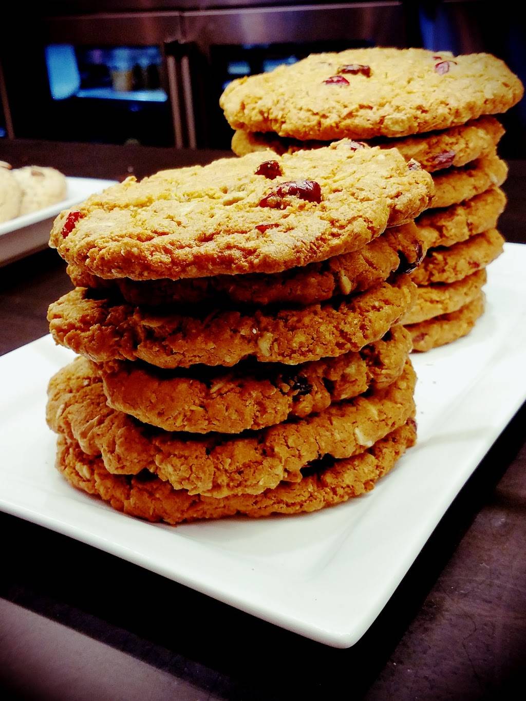 Urban Plates | restaurant | 162 W Hillcrest Dr #100, Thousand Oaks, CA 91360, USA | 8059461920 OR +1 805-946-1920