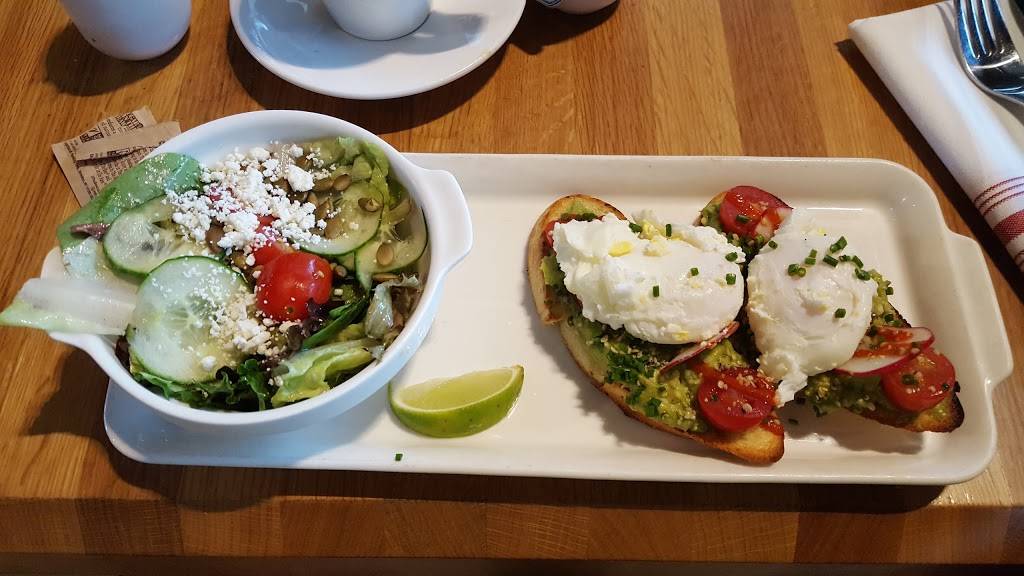 Earls Kitchen + Bar | night club | 7535 N Kendall Dr Unit 2510, Miami, FL 33156, USA | 3056671786 OR +1 305-667-1786