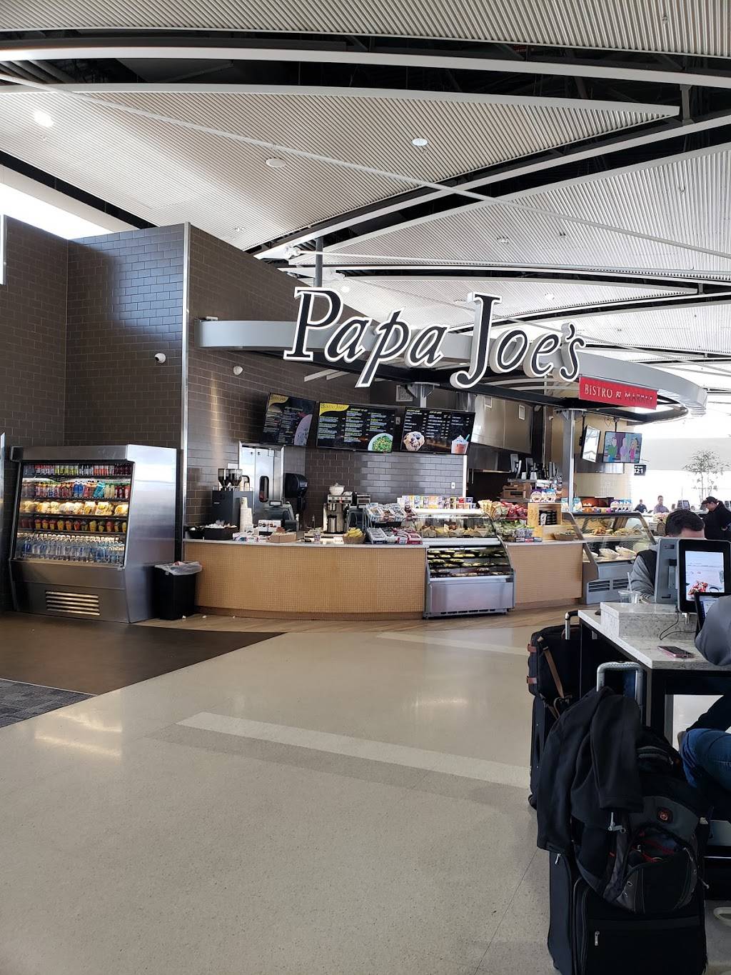Papa Joes Bistro & Market | restaurant | McNamara Terminal, Between Gates B19 and B21, Worldgateway Pl, Detroit, MI 48242, USA | 7347270056 OR +1 734-727-0056