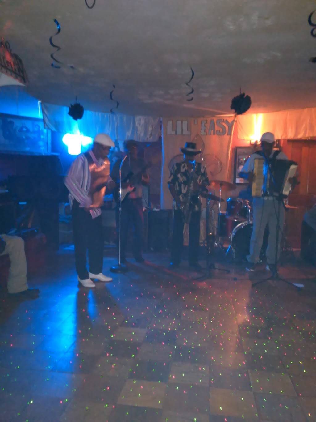 Cajun Fried Chicken & Seafood | restaurant | 1708 S Main St, St Martinville, LA 70582, USA | 3373946880 OR +1 337-394-6880