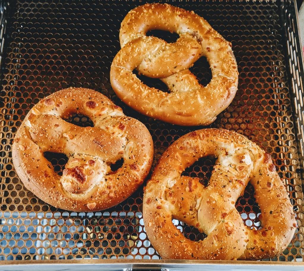 LICKS | sweet treats & eats | cafe | 12032 Red Arrow Hwy, Sawyer, MI 49125, USA | 2624237428 OR +1 262-423-7428