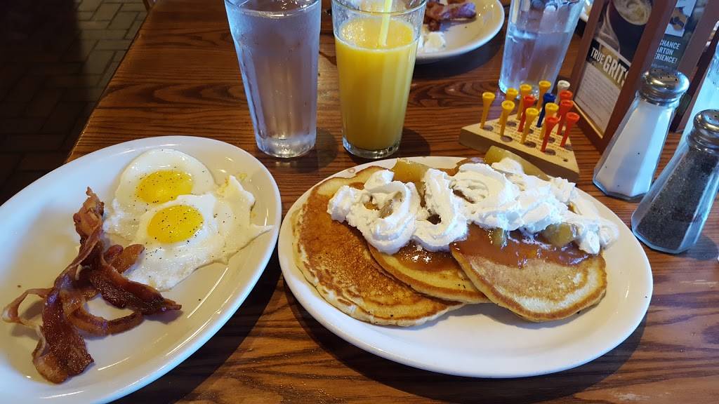 Cracker Barrel Old Country Store | restaurant | 30750 Little Mack Ave, Roseville, MI 48066, USA | 5862935066 OR +1 586-293-5066