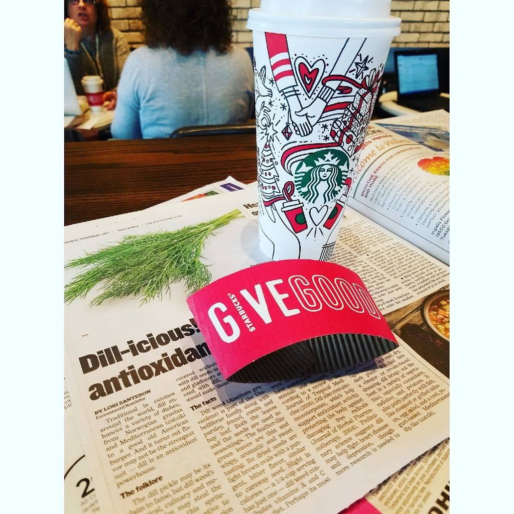 Starbucks | cafe | 620 Northwest Hwy, Cary, IL 60013, USA | 2247751238 OR +1 224-775-1238