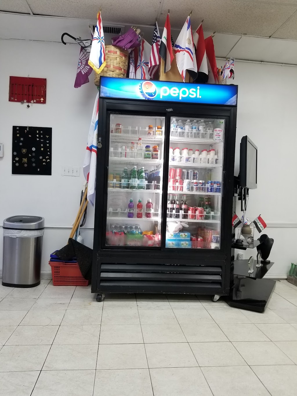 Nineveh Kebob Express | restaurant | 2850 W Devon Ave, Chicago, IL 60659, USA | 7733380690 OR +1 773-338-0690