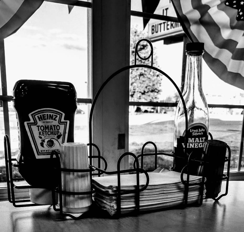 Long John Silvers | restaurant | 1309 N Keller Dr, Effingham, IL 62401, USA | 2173477553 OR +1 217-347-7553