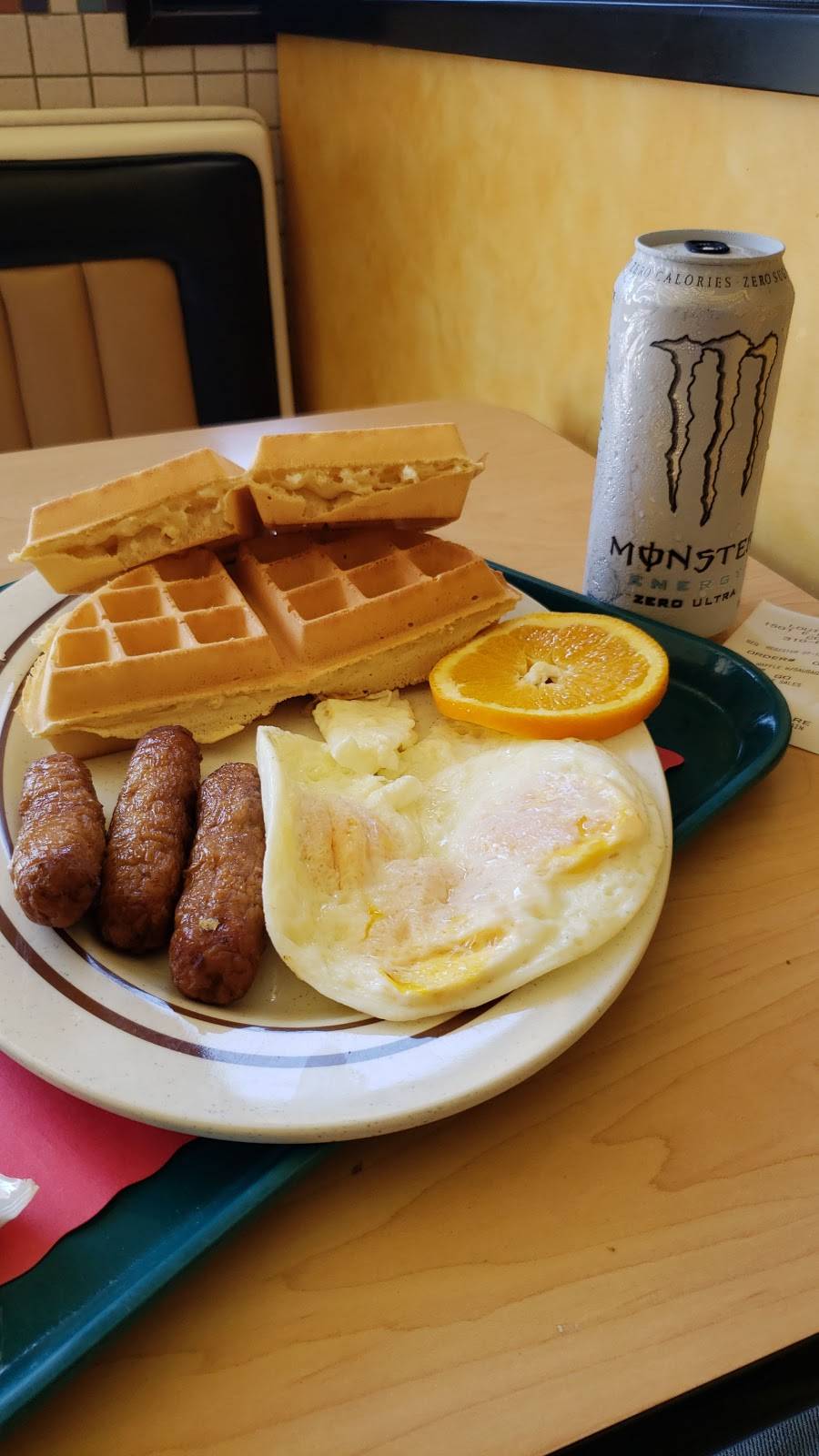 Louis Burgers II | restaurant | 1501 Rosecrans Ave, Compton, CA 90221, USA | 3106039547 OR +1 310-603-9547