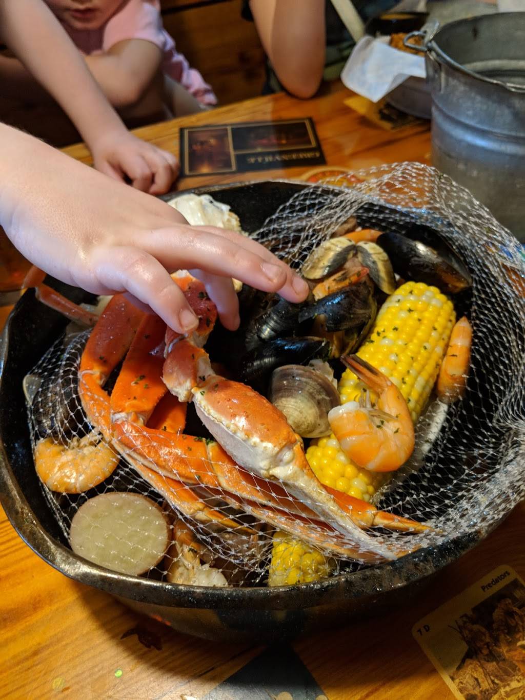 Joes Crab Shack | restaurant | 102 E Beacon Dr, Greenville, SC 29615, USA | 8649870009 OR +1 864-987-0009